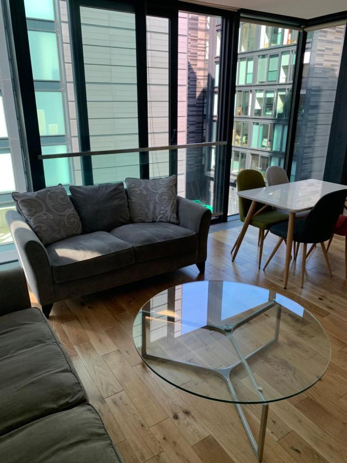 Quartermile 1 Bedroom Apartment - With Free Parking Included Единбург Екстер'єр фото
